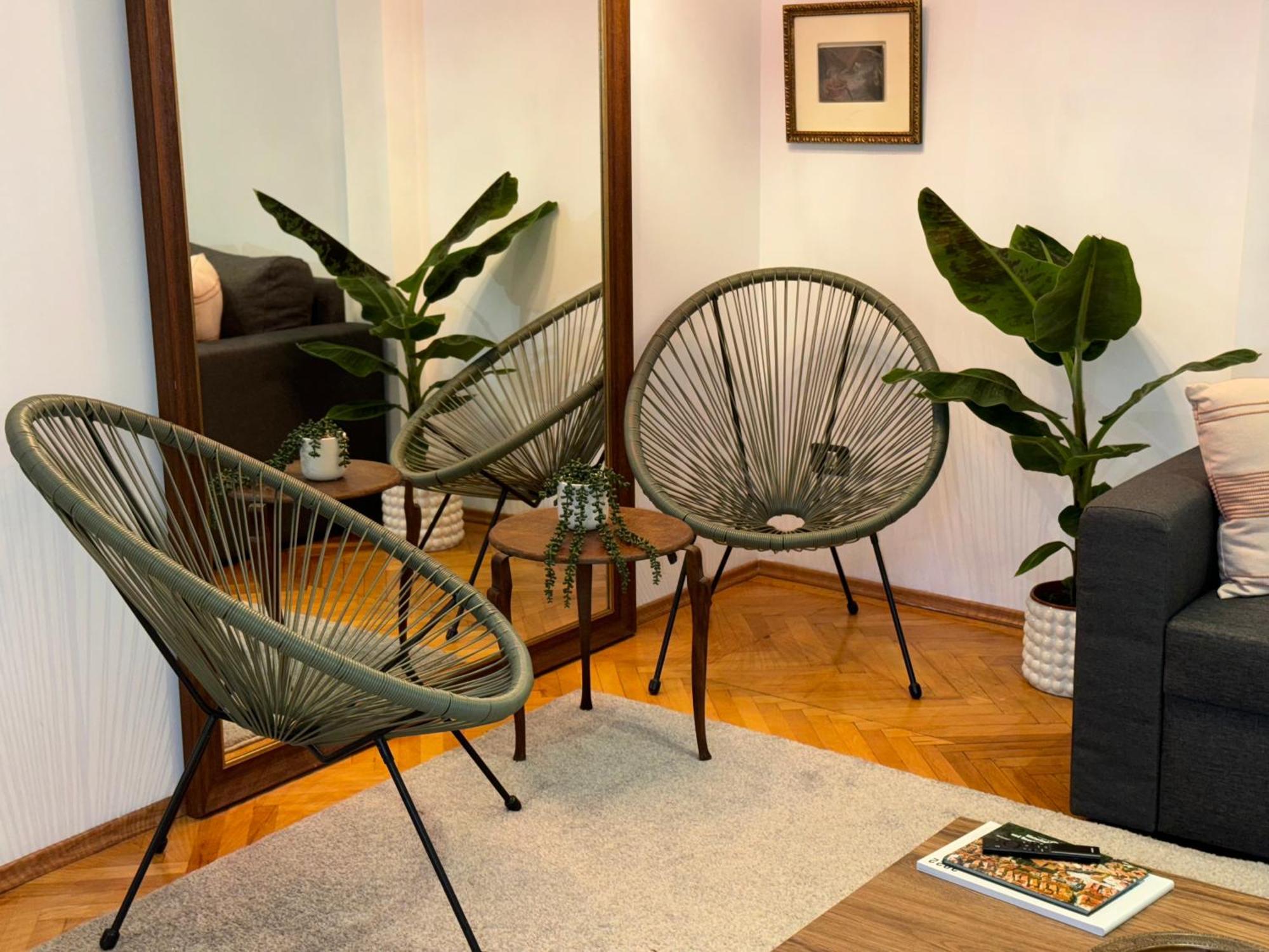 Apartment Vibe *